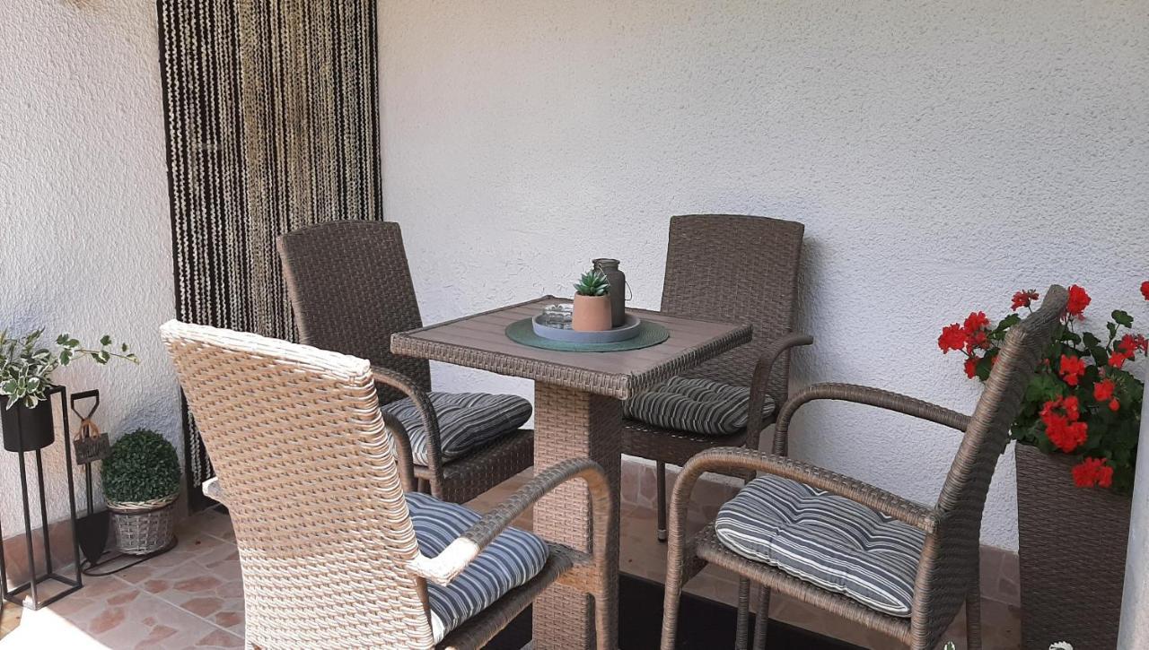 Apartment Amigo Sirova Katalena Dış mekan fotoğraf