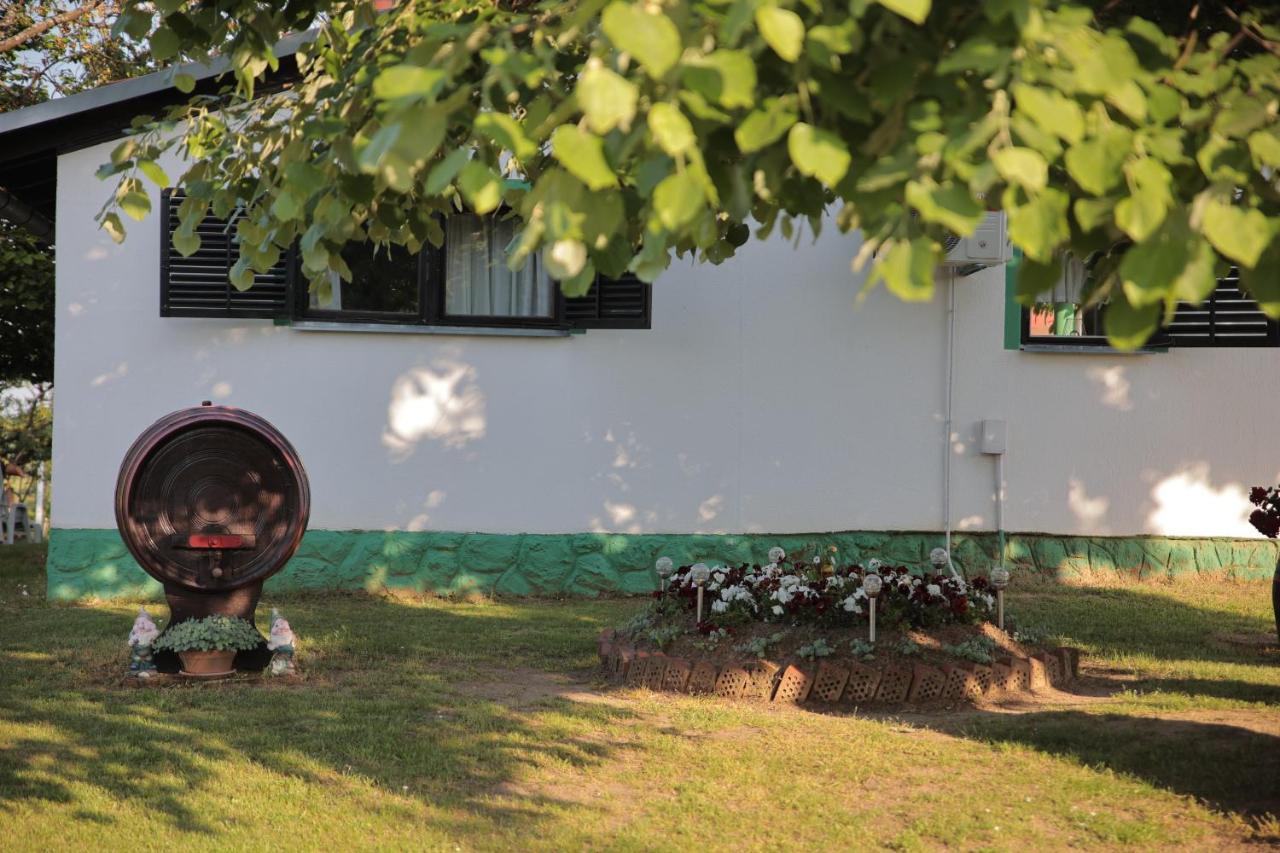 Apartment Amigo Sirova Katalena Dış mekan fotoğraf