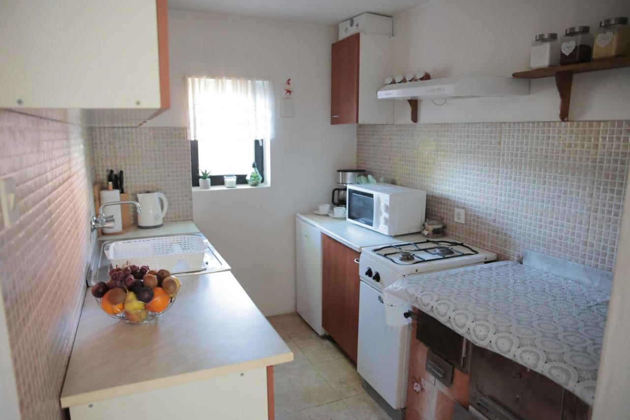 Apartment Amigo Sirova Katalena Dış mekan fotoğraf