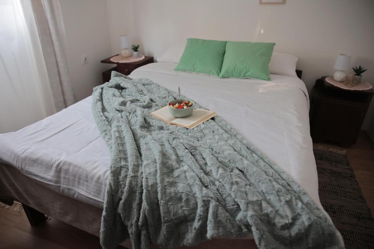 Apartment Amigo Sirova Katalena Dış mekan fotoğraf